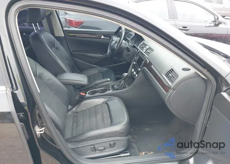 2015 Volkswagen Passat 1.8T Sel Premium из США, поврежденный, VIN 1VWCS7A37FC056854